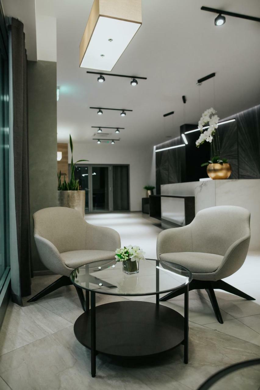Hotel Zelenkrov Cepin Extérieur photo